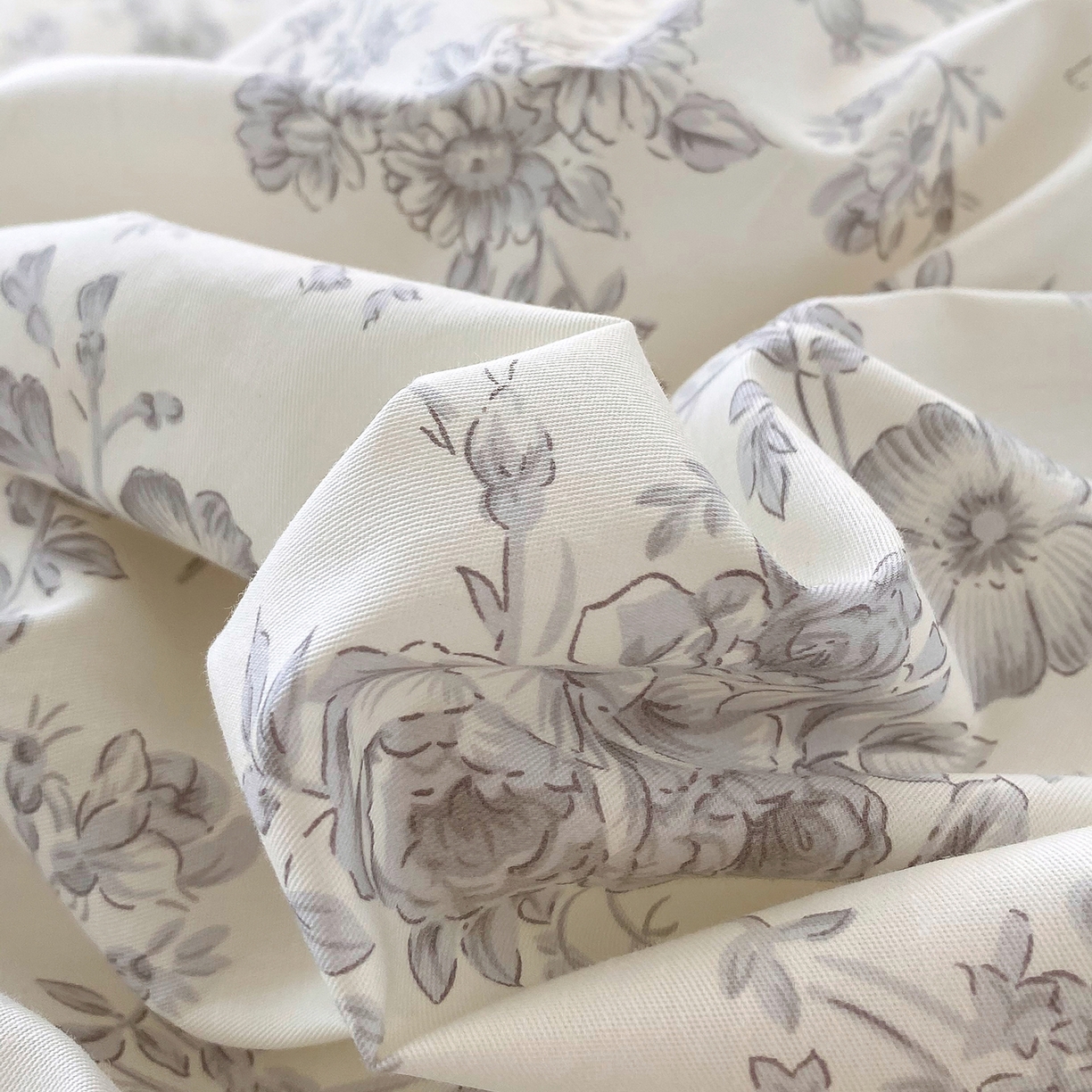 91家纺网 家纺一手货源 找家纺 金丝兔 2026新款ins新疆全棉印花小清新纯棉单被套（提供买家秀和质检报告） 白山茶