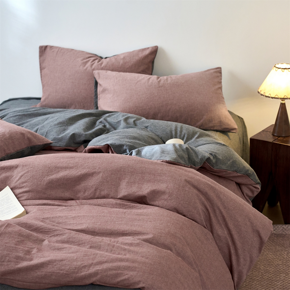 91家纺网 家纺一手货源 找家纺 兰紫橙家纺 2026新款A类色织纯色全棉水洗棉四件套 全棉水洗棉-暗红+月岩黑