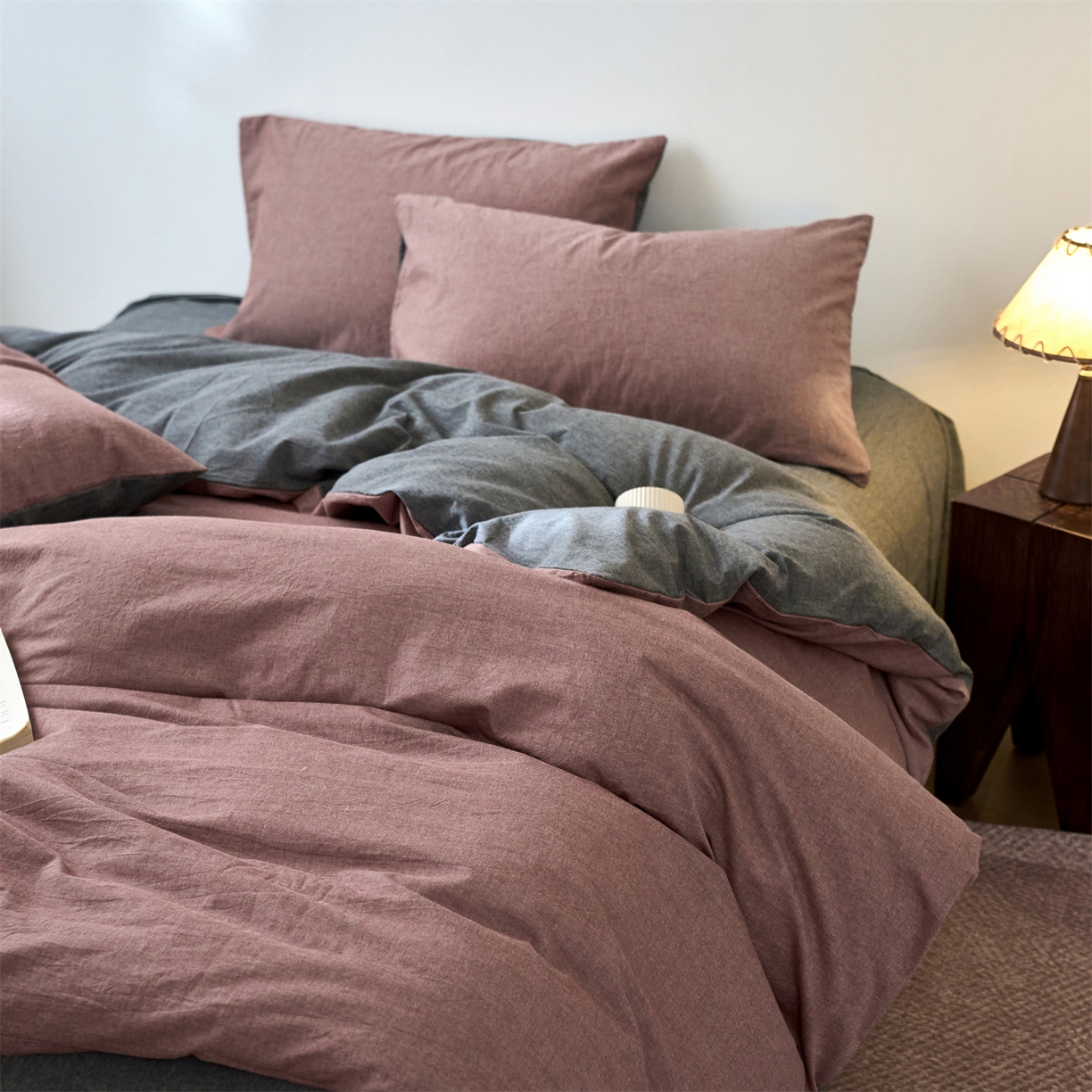 91家纺网 家纺一手货源 找家纺 兰紫橙家纺 2026新款A类色织纯色全棉水洗棉四件套 全棉水洗棉-暗红+月岩黑