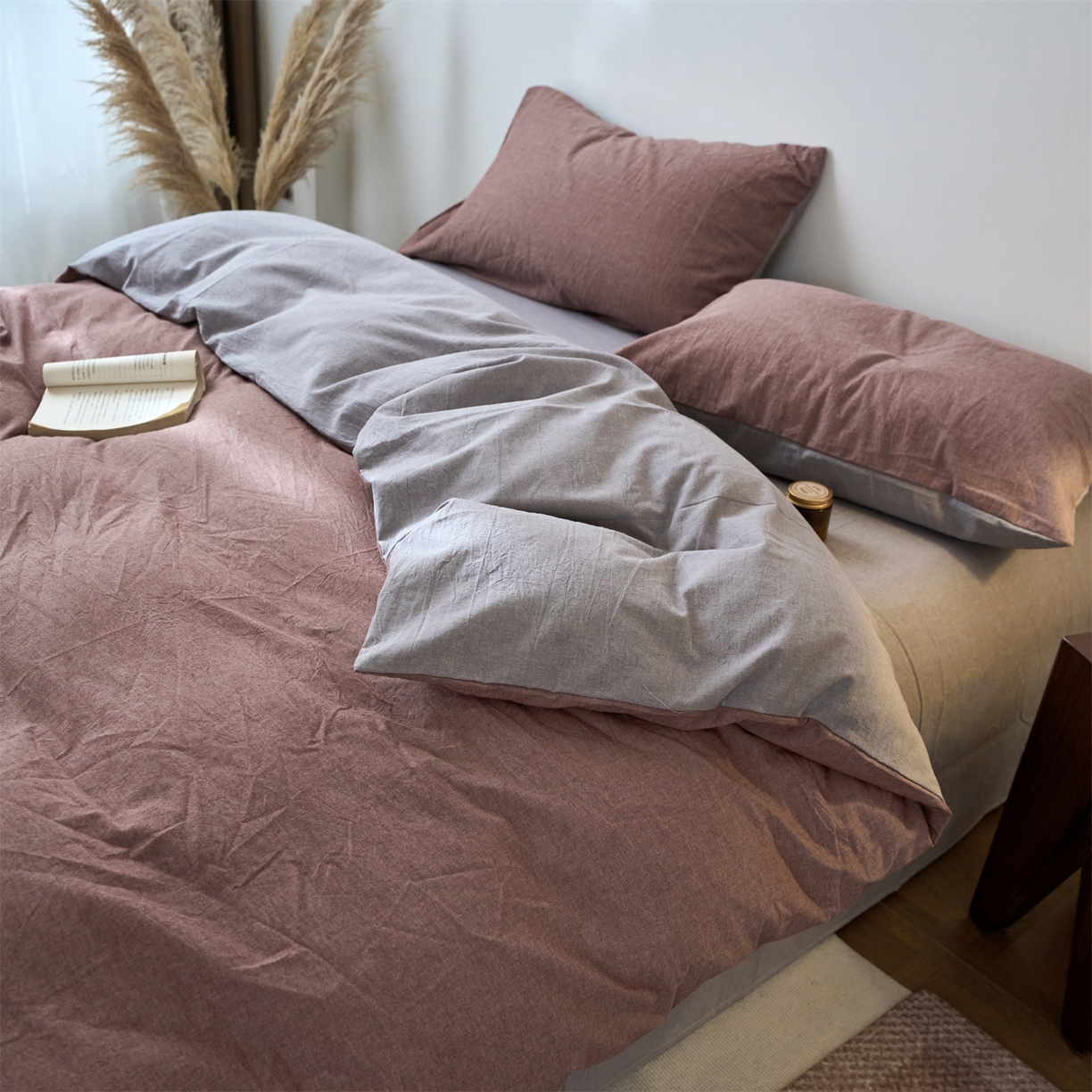 91家纺网 家纺一手货源 找家纺 兰紫橙家纺 2026新款A类色织纯色全棉水洗棉四件套 全棉水洗棉-暗红+浅灰