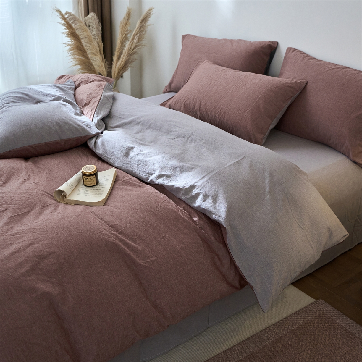 91家纺网 家纺一手货源 找家纺 兰紫橙家纺 2026新款A类色织纯色全棉水洗棉四件套 全棉水洗棉-暗红+浅灰