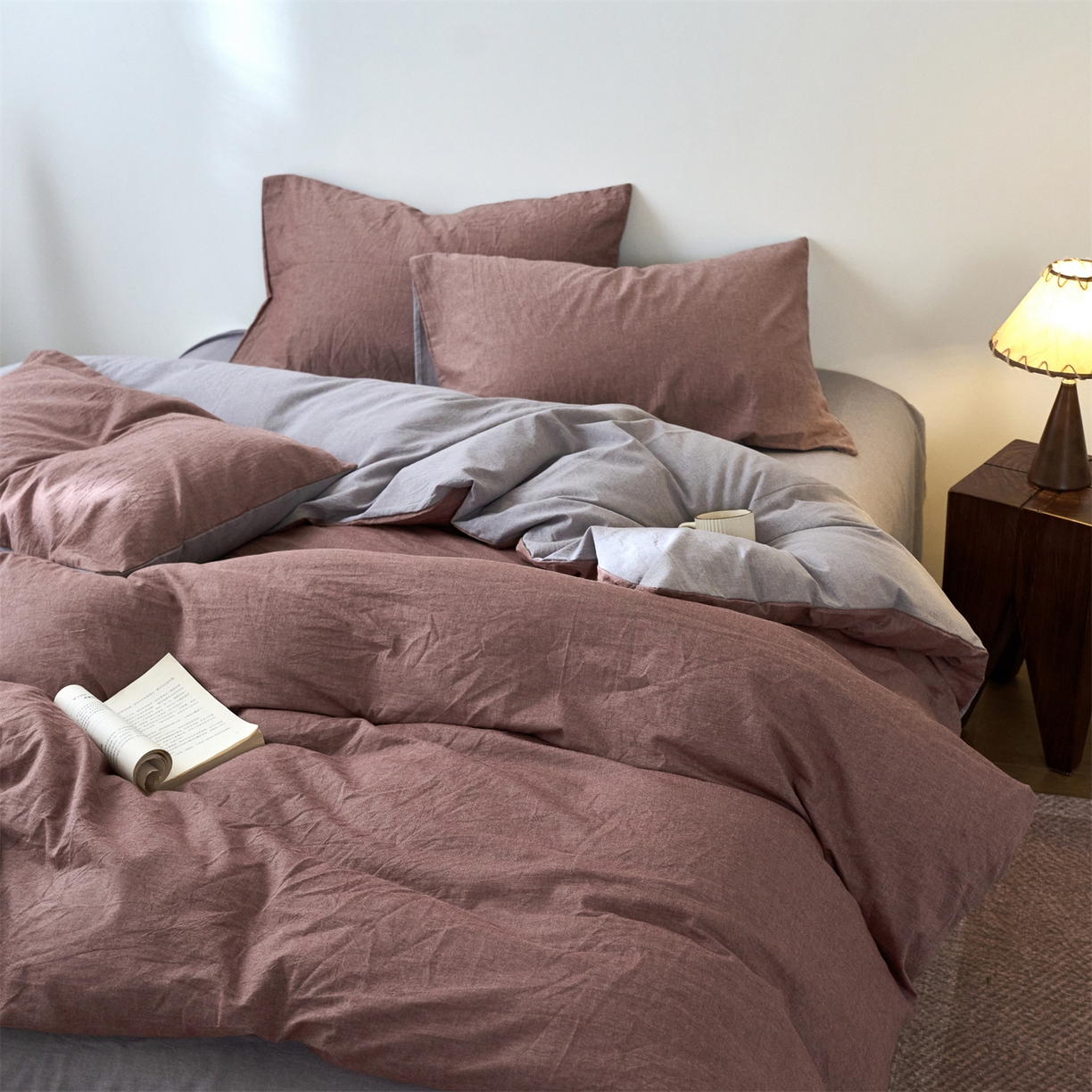 91家纺网 家纺一手货源 找家纺 兰紫橙家纺 2026新款A类色织纯色全棉水洗棉四件套 全棉水洗棉-暗红+浅灰