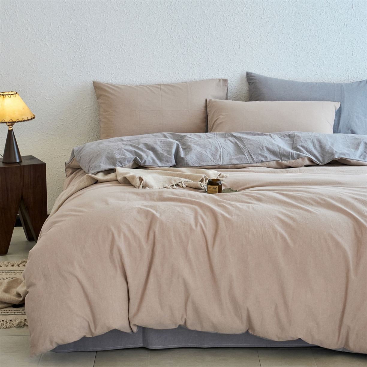 91家纺网 家纺一手货源 找家纺 兰紫橙家纺 2026新款A类色织纯色全棉水洗棉四件套 全棉水洗棉-卡其+浅灰