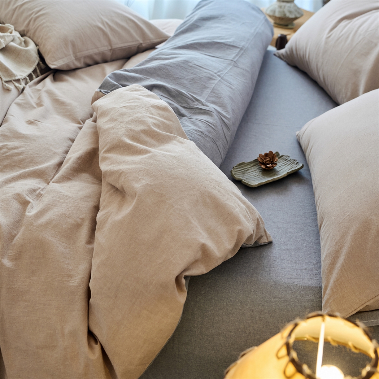 91家纺网 家纺一手货源 找家纺 兰紫橙家纺 2026新款A类色织纯色全棉水洗棉四件套 全棉水洗棉-卡其+浅灰