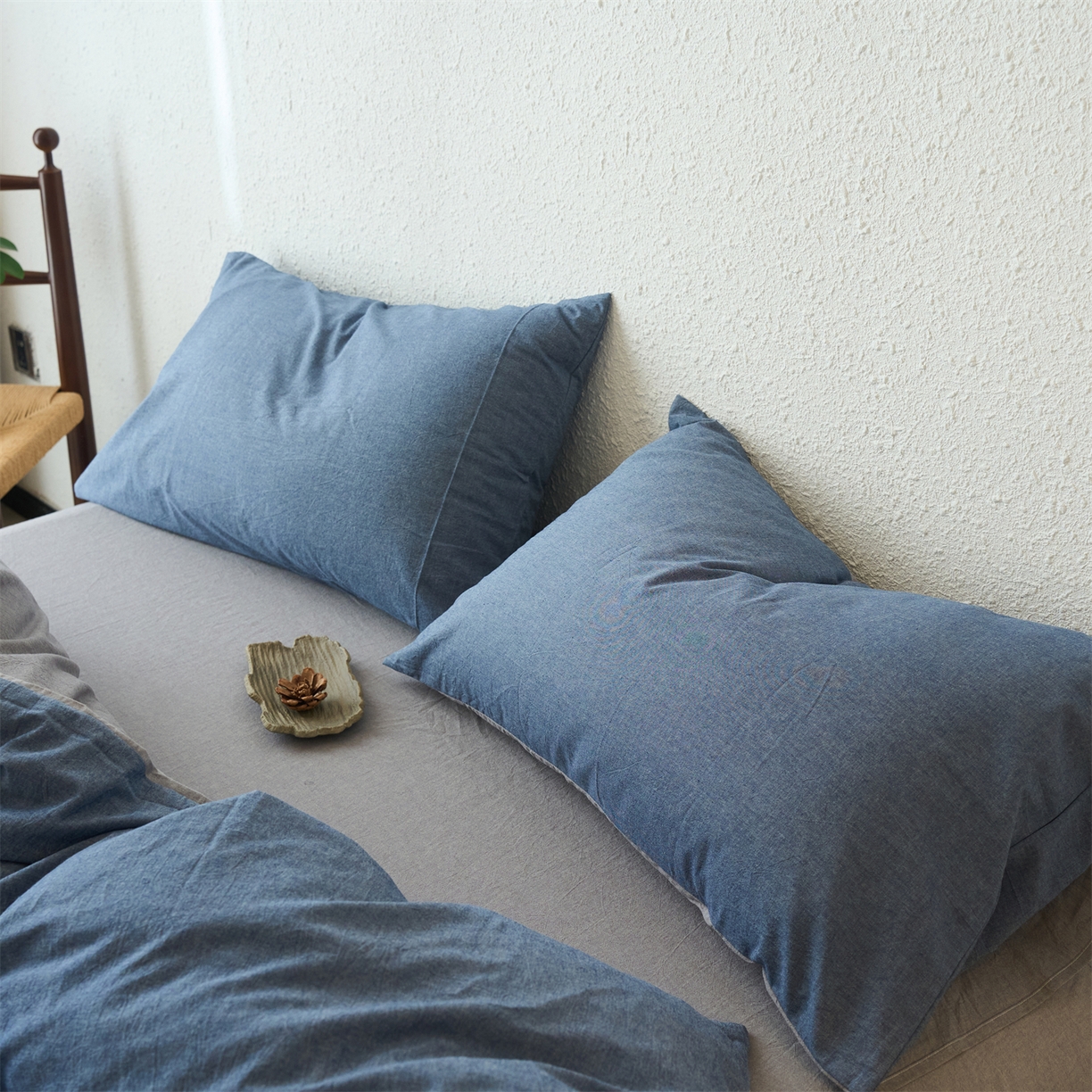 91家纺网 家纺一手货源 找家纺 兰紫橙家纺 2026新款A类色织纯色全棉水洗棉四件套 全棉水洗棉-牛仔蓝+浅灰