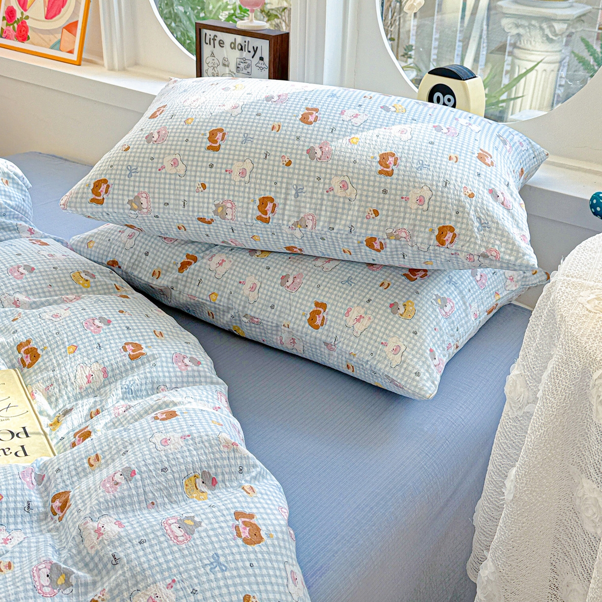 91家纺网 家纺一手货源 找家纺 朵朵家纺 2026新款云感木棉皱皱纱双层纱印花单枕套枕套单件单品枕套 萌宠派对