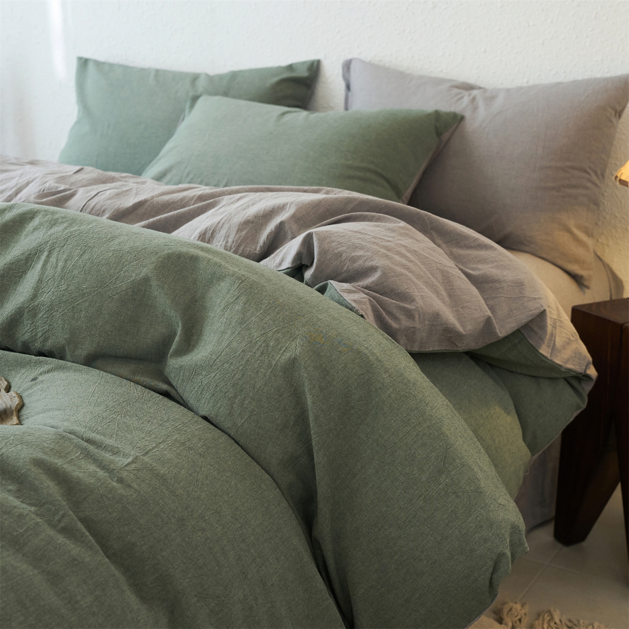 91家纺网 家纺一手货源 找家纺 兰紫橙家纺 2026新款A类色织纯色全棉水洗棉四件套 全棉水洗棉-松绿+浅灰