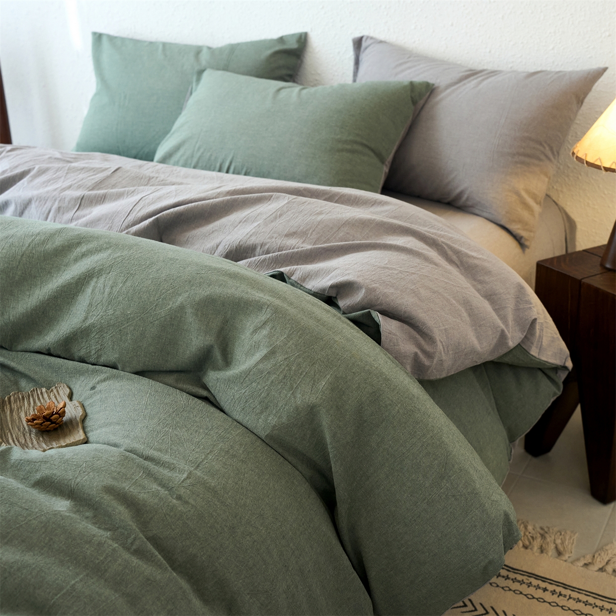 91家纺网 家纺一手货源 找家纺 兰紫橙家纺 2026新款A类色织纯色全棉水洗棉四件套 全棉水洗棉-松绿+浅灰