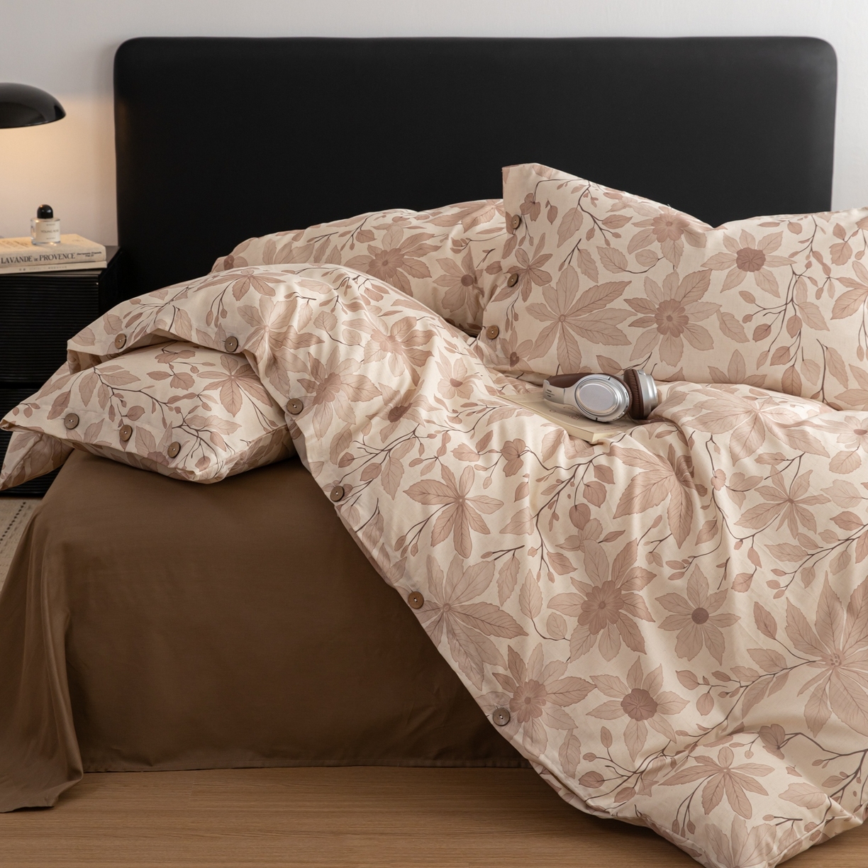 91家纺网 家纺一手货源 找家纺 简宜家居（朝初家纺） 2026新款亲肤舒适印花棉麻四件套 秋杏叶咖