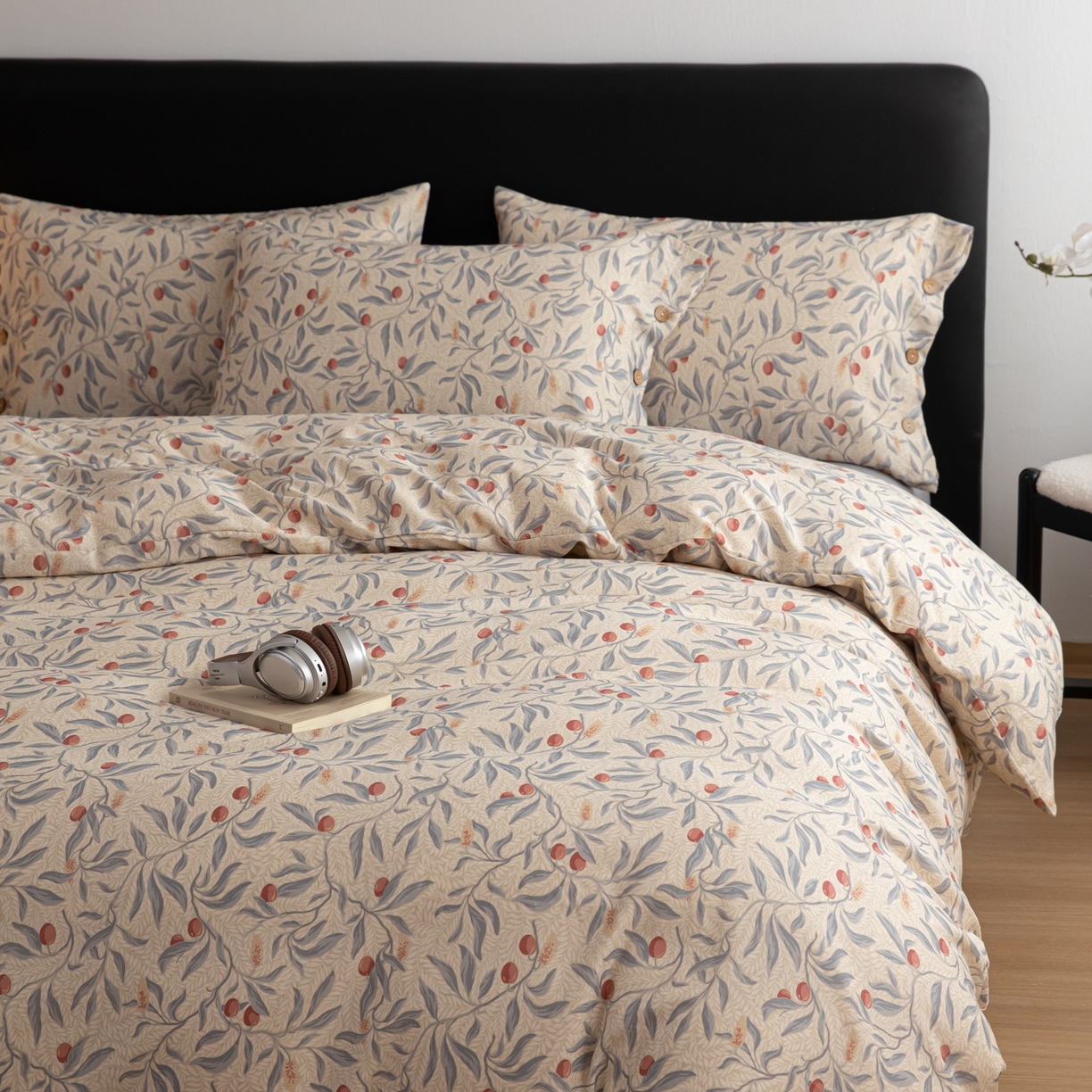 91家纺网 家纺一手货源 找家纺 简宜家居（朝初家纺） 2026新款亲肤舒适印花棉麻四件套 蓝叶红果