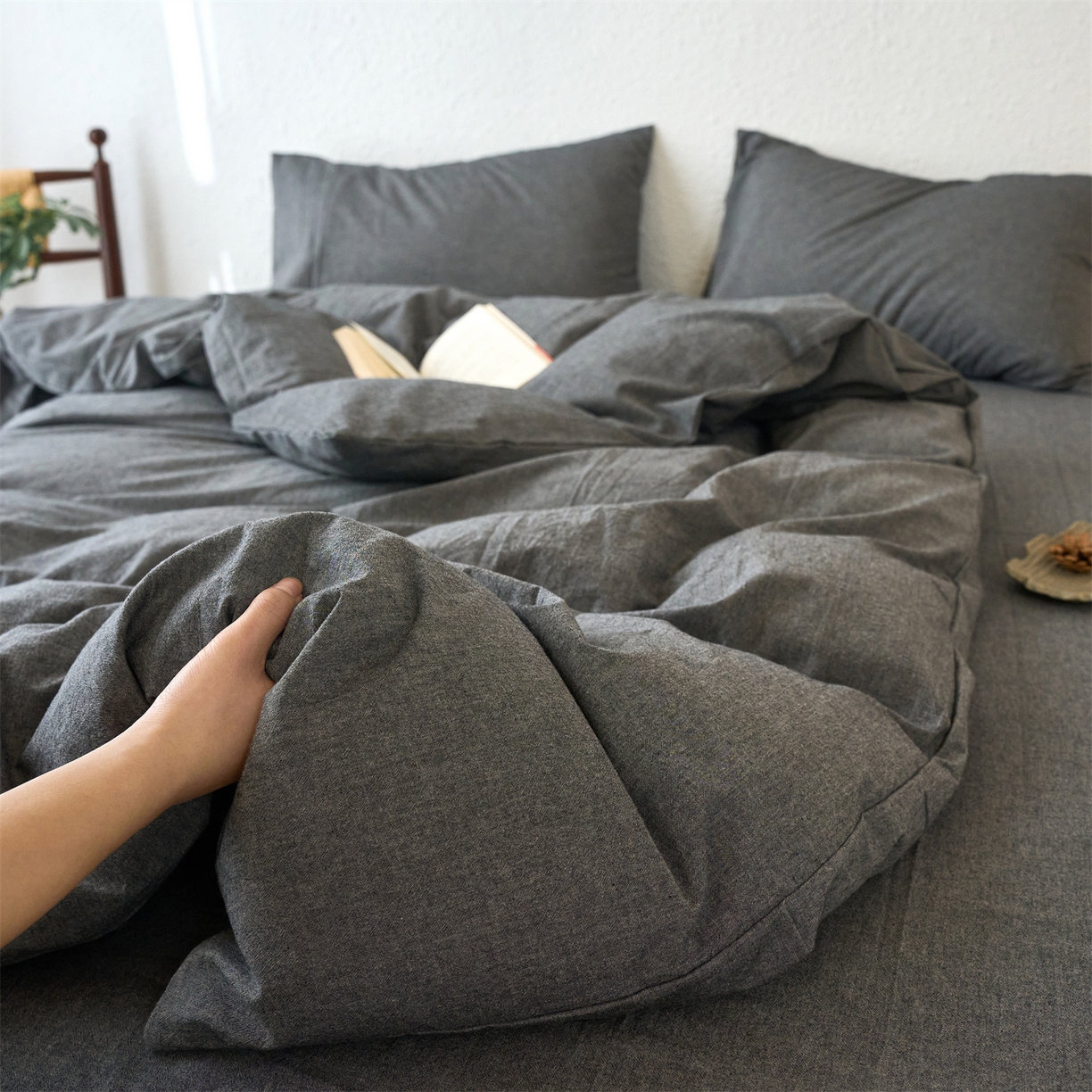 91家纺网 家纺一手货源 找家纺 兰紫橙家纺 2026新款A类色织纯色全棉水洗棉四件套 全棉水洗棉-月岩黑