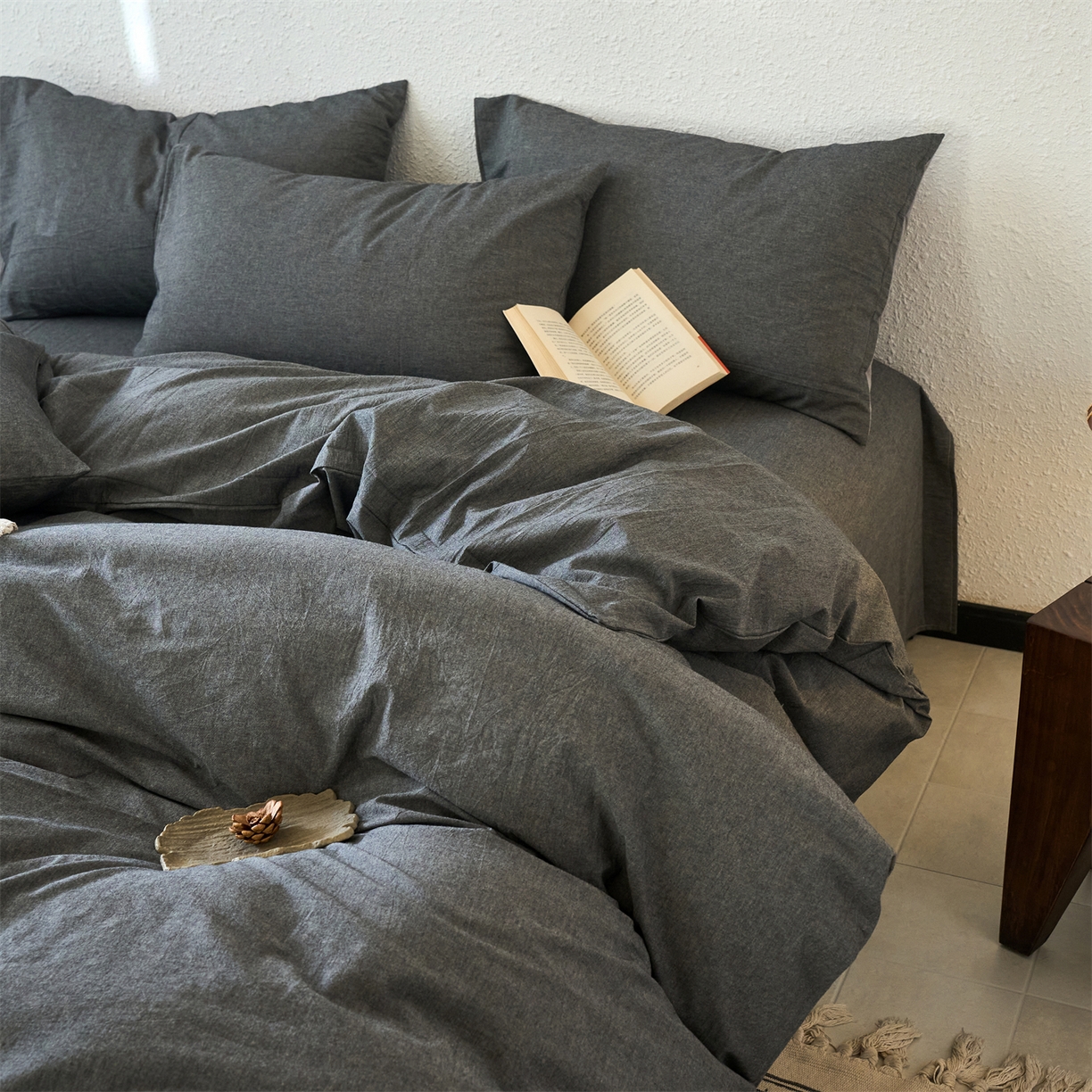 91家纺网 家纺一手货源 找家纺 兰紫橙家纺 2026新款A类色织纯色全棉水洗棉四件套 全棉水洗棉-月岩黑