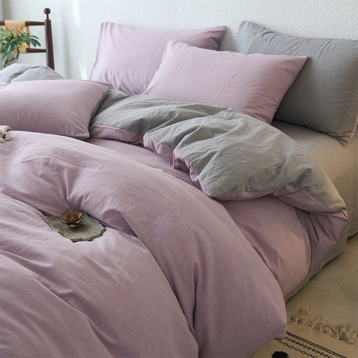 91家纺网 家纺一手货源 找家纺 兰紫橙家纺 2026新款A类色织纯色全棉水洗棉四件套 全棉水洗棉-紫红+浅灰