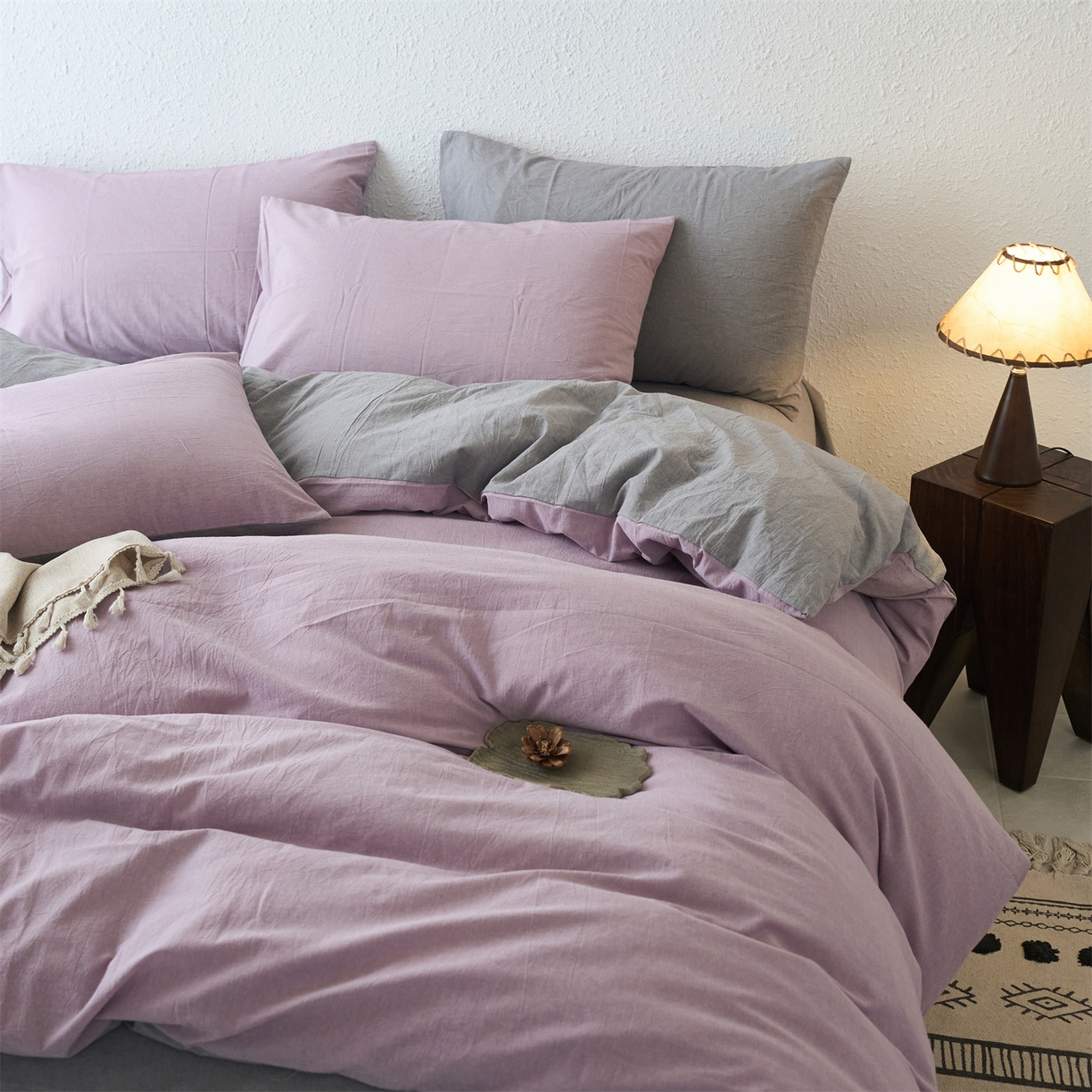 91家纺网 家纺一手货源 找家纺 兰紫橙家纺 2026新款A类色织纯色全棉水洗棉四件套 全棉水洗棉-紫红+浅灰