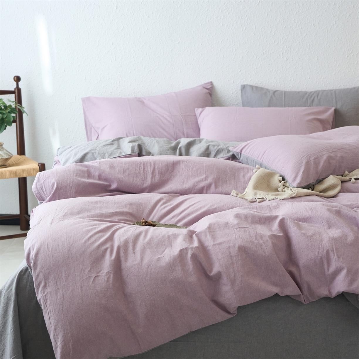 91家纺网 家纺一手货源 找家纺 兰紫橙家纺 2026新款A类色织纯色全棉水洗棉四件套 全棉水洗棉-紫红+浅灰