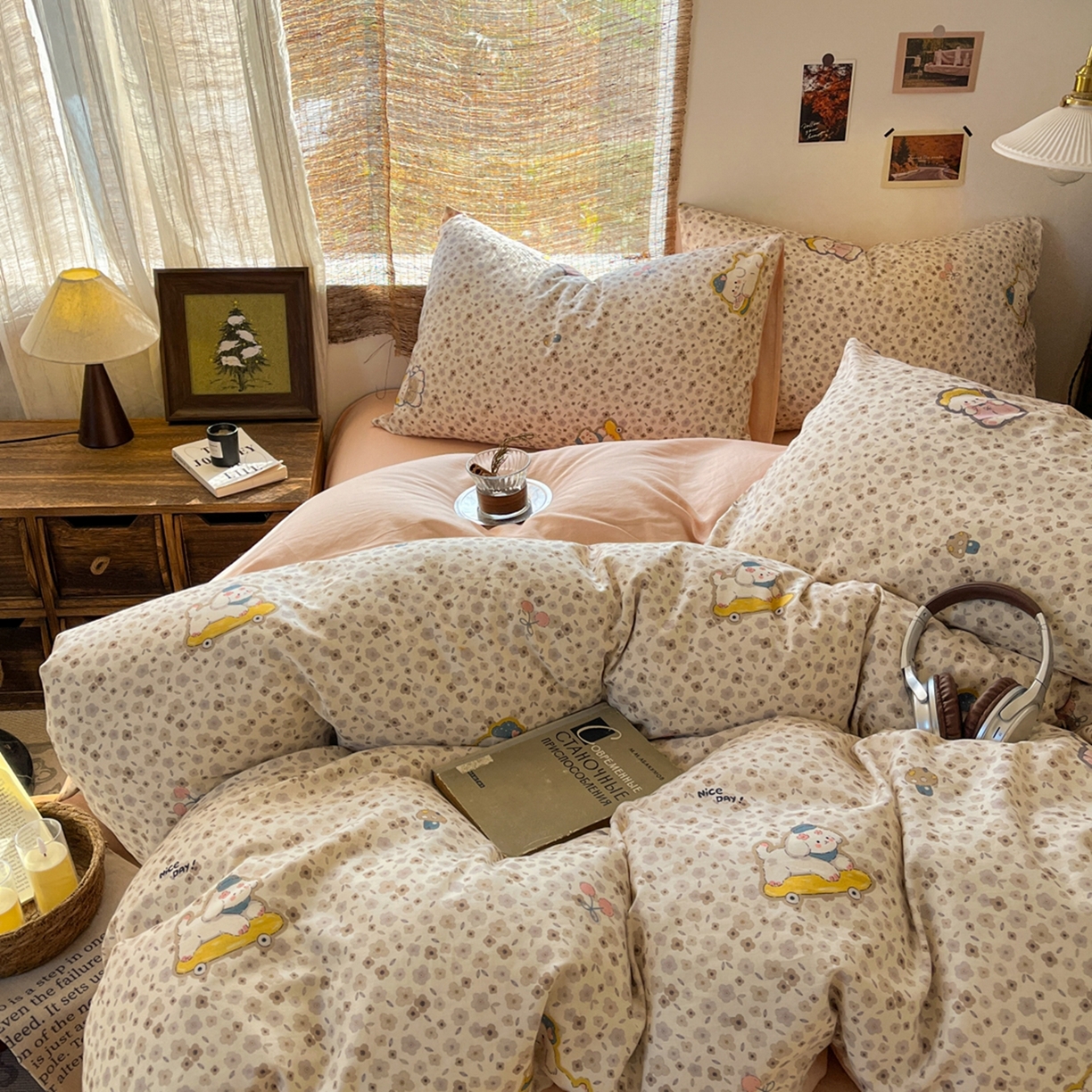 91家纺网 家纺一手货源 找家纺 金丝鸟家纺 2026春夏新款全棉纯棉棉麻印花四件套 狗狗花丛