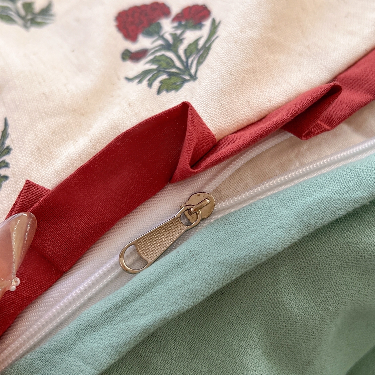 91家纺网 家纺一手货源 找家纺 金丝鸟家纺 2026春夏新款全棉纯棉棉麻印花木耳花边款四件套 如约