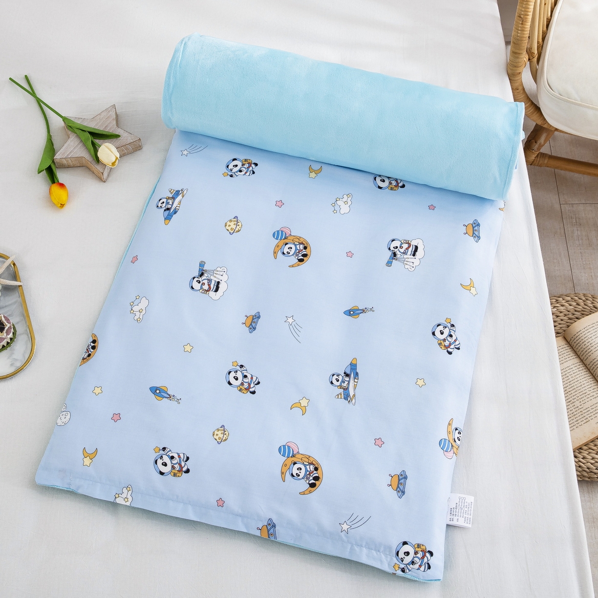 91家纺网 家纺一手货源 找家纺 乐秀 2026新款幼儿园双面四季款儿童床垫套+床垫芯 熊猫太空人