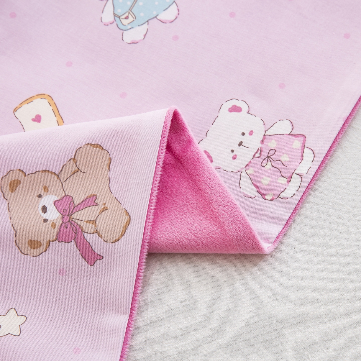 91家纺网 家纺一手货源 找家纺 乐秀 2026新款幼儿园双面四季款儿童床垫套+床垫芯 云朵小熊