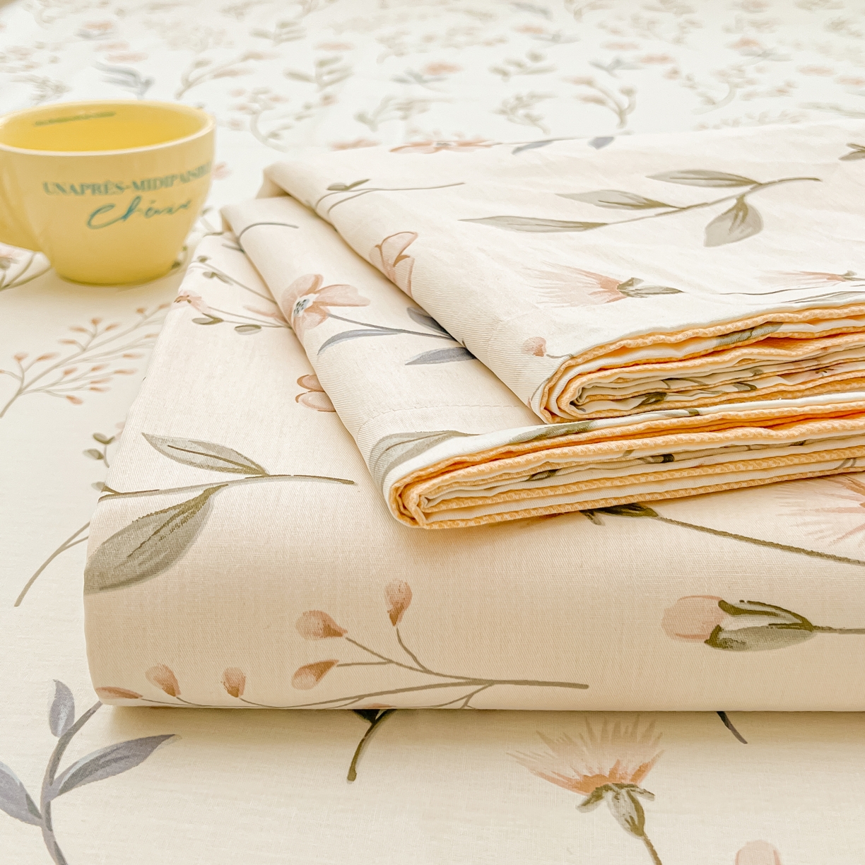 91家纺网 家纺一手货源 找家纺 珂博家纺 2026新款12868全棉纯棉小清新印花四件套 花枝印象