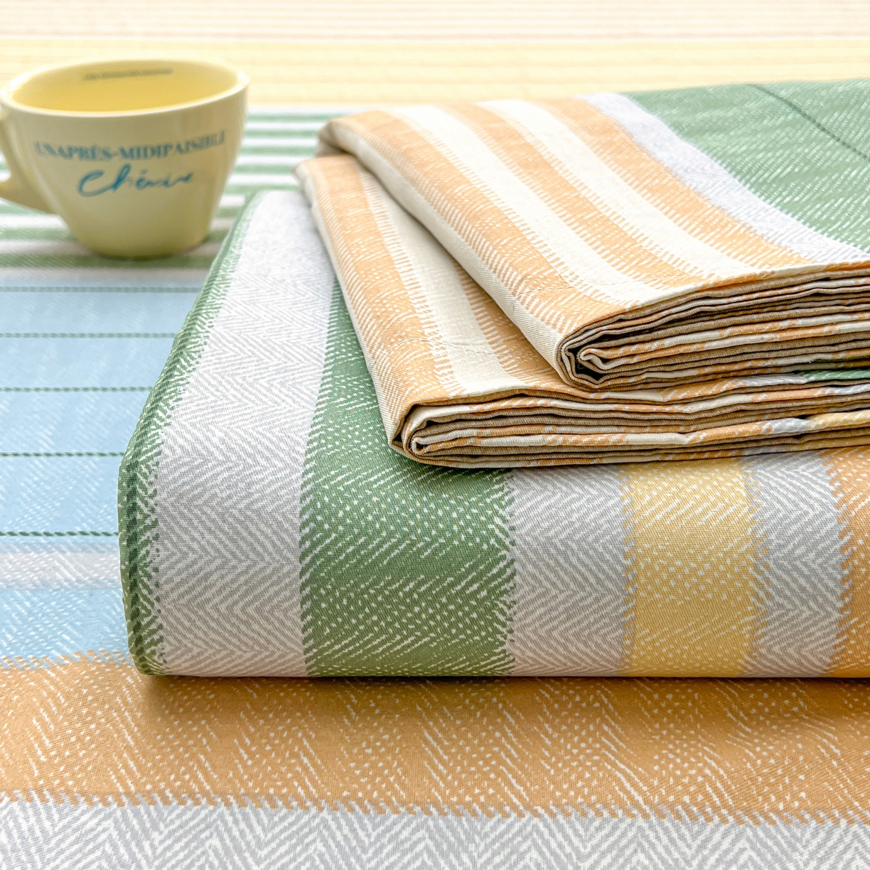 91家纺网 家纺一手货源 找家纺 珂博家纺 2026新款12868全棉纯棉小清新印花四件套 青春律动