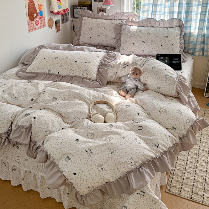 91家纺网 家纺一手货源 找家纺 富米莱（原臻工厂） 2026春夏新款仿棉A类韩系大花边床盖床裙四件套 耳机猫猫