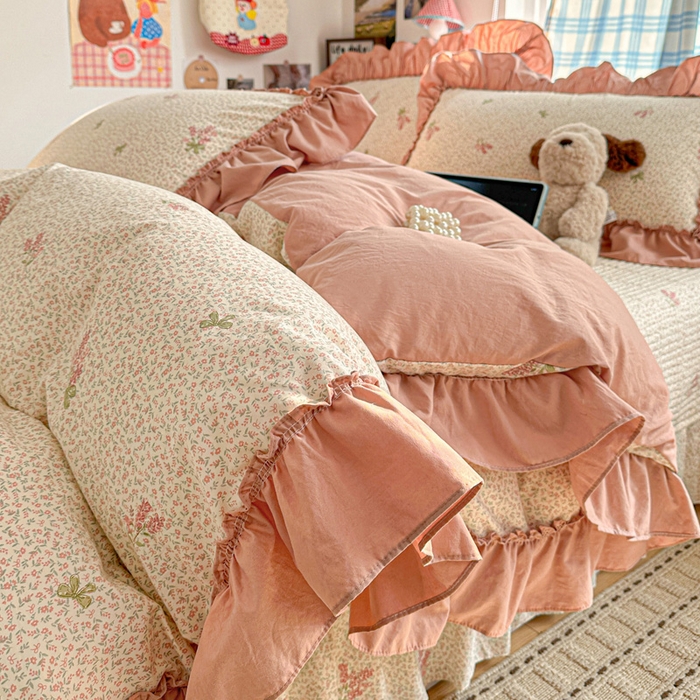 91家纺网 家纺一手货源 找家纺 富米莱（原臻工厂） 2026春夏新款仿棉A类韩系大花边床盖床裙四件套 晚樱落海