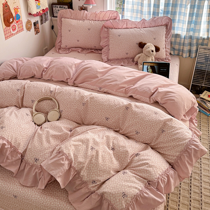 91家纺网 家纺一手货源 找家纺 富米莱（原臻工厂） 2026春夏新款仿棉A类韩系大花边床盖床裙四件套 小花粉