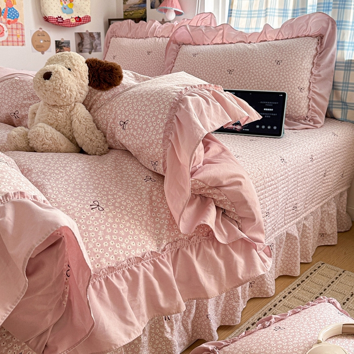 91家纺网 家纺一手货源 找家纺 富米莱（原臻工厂） 2026春夏新款仿棉A类韩系大花边床盖床裙四件套 小花粉