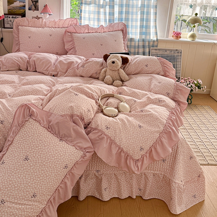 91家纺网 家纺一手货源 找家纺 富米莱（原臻工厂） 2026春夏新款仿棉A类韩系大花边床盖床裙四件套 小花粉