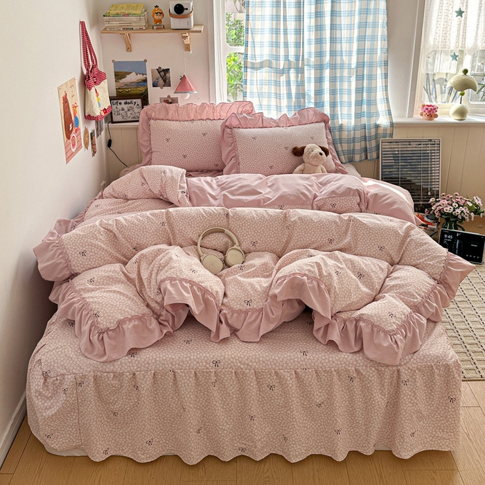 91家纺网 家纺一手货源 找家纺 富米莱（原臻工厂） 2026春夏新款仿棉A类韩系大花边床盖床裙四件套 小花粉