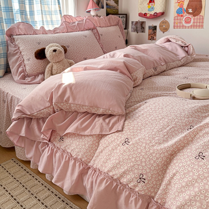 91家纺网 家纺一手货源 找家纺 富米莱（原臻工厂） 2026春夏新款仿棉A类韩系大花边床盖床裙四件套 小花粉