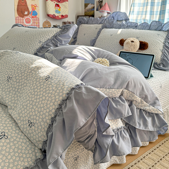 91家纺网 家纺一手货源 找家纺 富米莱（原臻工厂） 2026春夏新款仿棉A类韩系大花边床盖床裙四件套 小花蓝