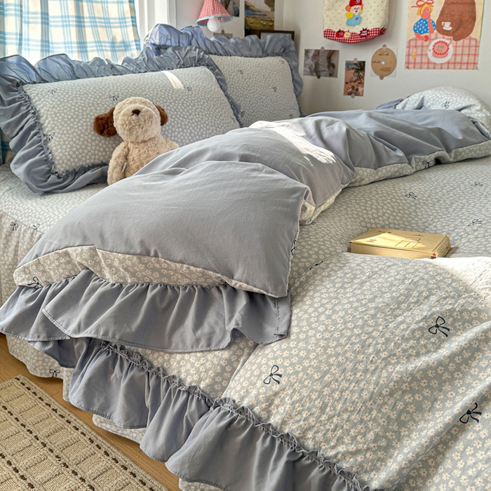 91家纺网 家纺一手货源 找家纺 富米莱（原臻工厂） 2026春夏新款仿棉A类韩系大花边床盖床裙四件套 小花蓝