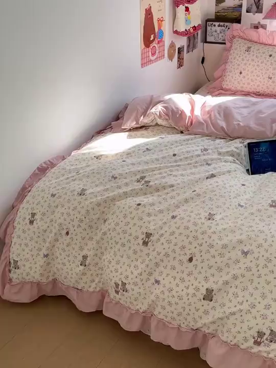 91家纺网 家纺一手货源 找家纺 富米莱（原臻工厂） 2026春夏新款仿棉A类韩系大花边床盖床裙四件套 艾利花园