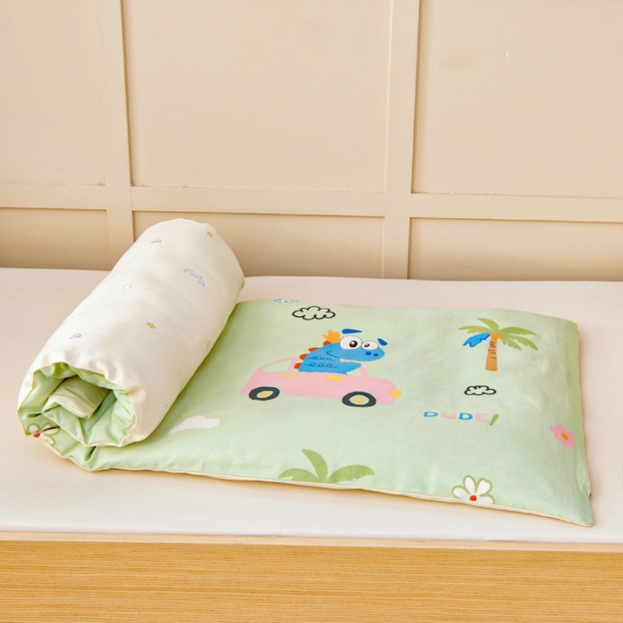 91家纺网 家纺一手货源 找家纺 鱼宝2026新款全棉幼儿园套件--萌趣系列 度假恐龙