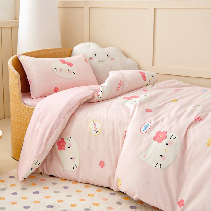 91家纺网 家纺一手货源 找家纺 鱼宝2026新款全棉幼儿园套件--萌趣系列 凯蒂甜梦