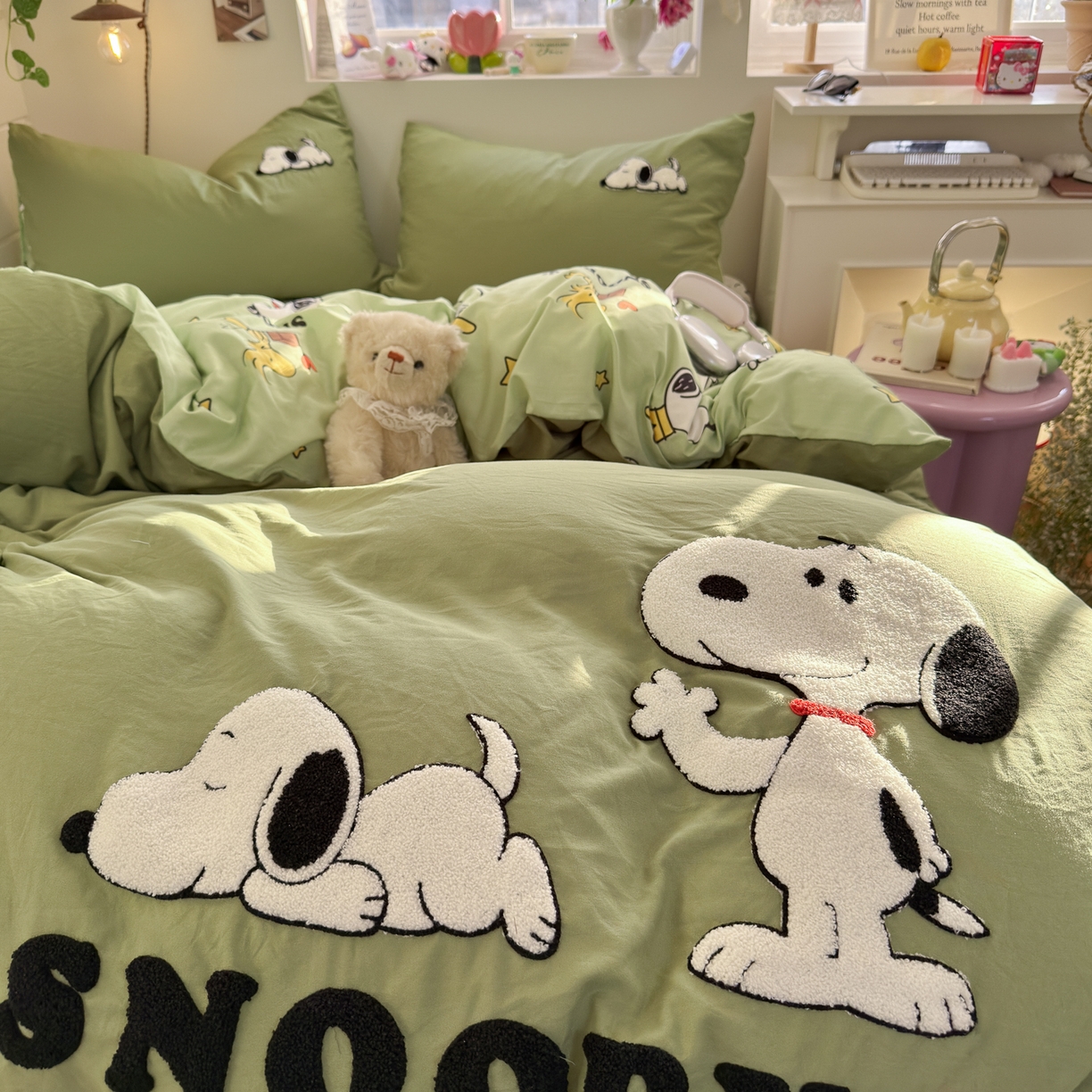 91家纺网 家纺一手货源 找家纺 优卡迪家纺馆 2026新款水洗棉印加绣四件套 花生布丁狗-茶绿