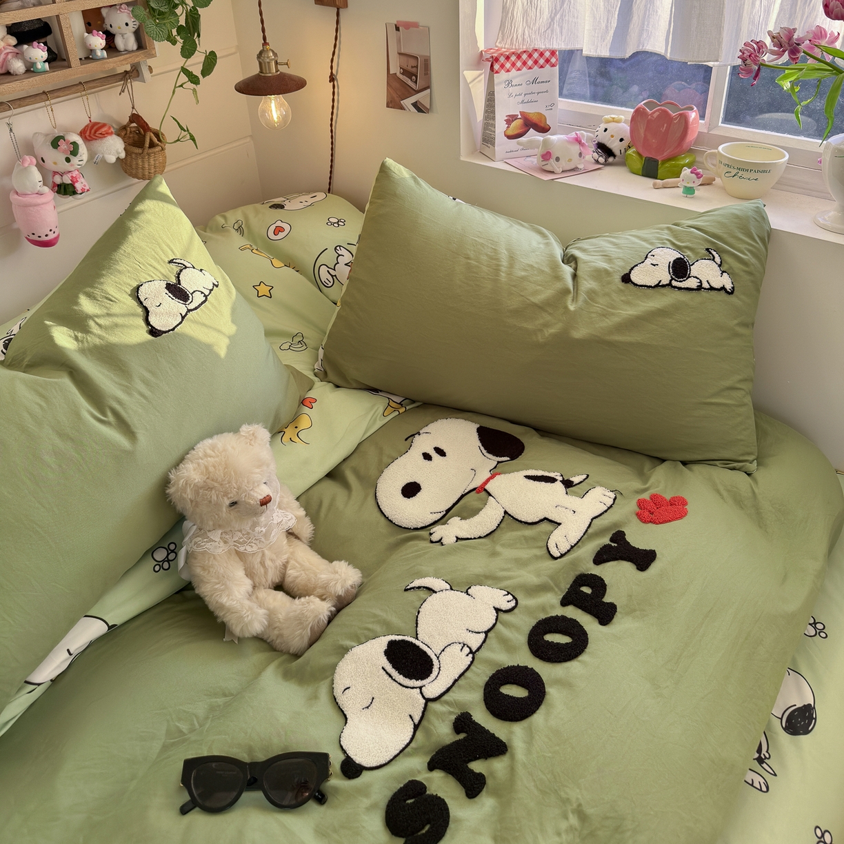 91家纺网 家纺一手货源 找家纺 优卡迪家纺馆 2026新款水洗棉印加绣四件套 花生布丁狗-茶绿