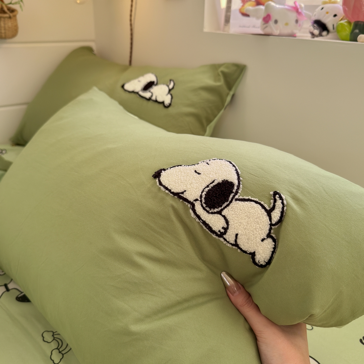 91家纺网 家纺一手货源 找家纺 优卡迪家纺馆 2026新款水洗棉印加绣四件套 花生布丁狗-茶绿