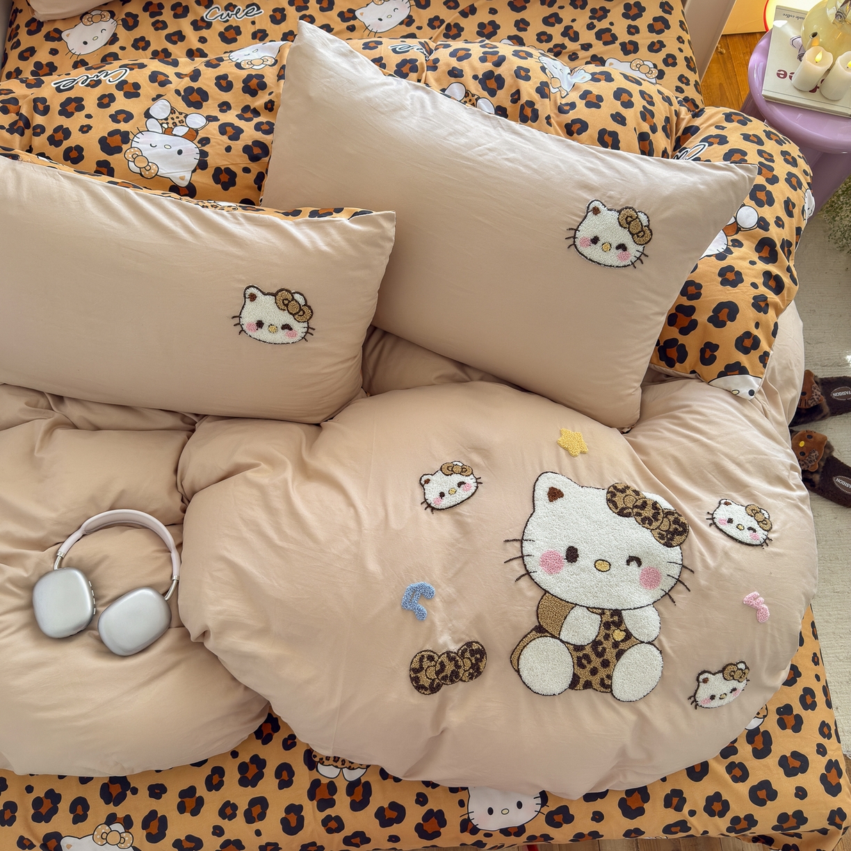 91家纺网 家纺一手货源 找家纺 优卡迪家纺馆 2026新款水洗棉印加绣四件套 豹纹KT-奶杏