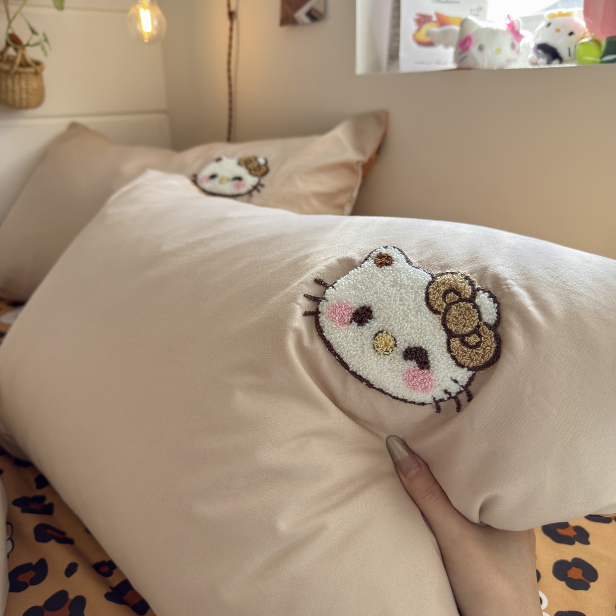 91家纺网 家纺一手货源 找家纺 优卡迪家纺馆 2026新款水洗棉印加绣四件套 豹纹KT-奶杏