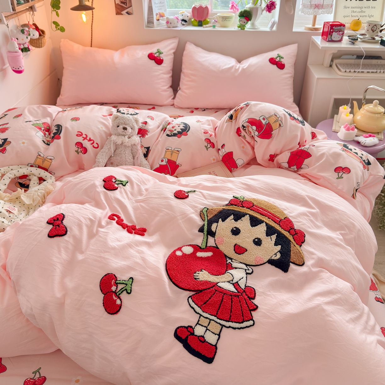 91家纺网 家纺一手货源 找家纺 优卡迪家纺馆 2026新款水洗棉印加绣四件套 草莓女孩-玉粉