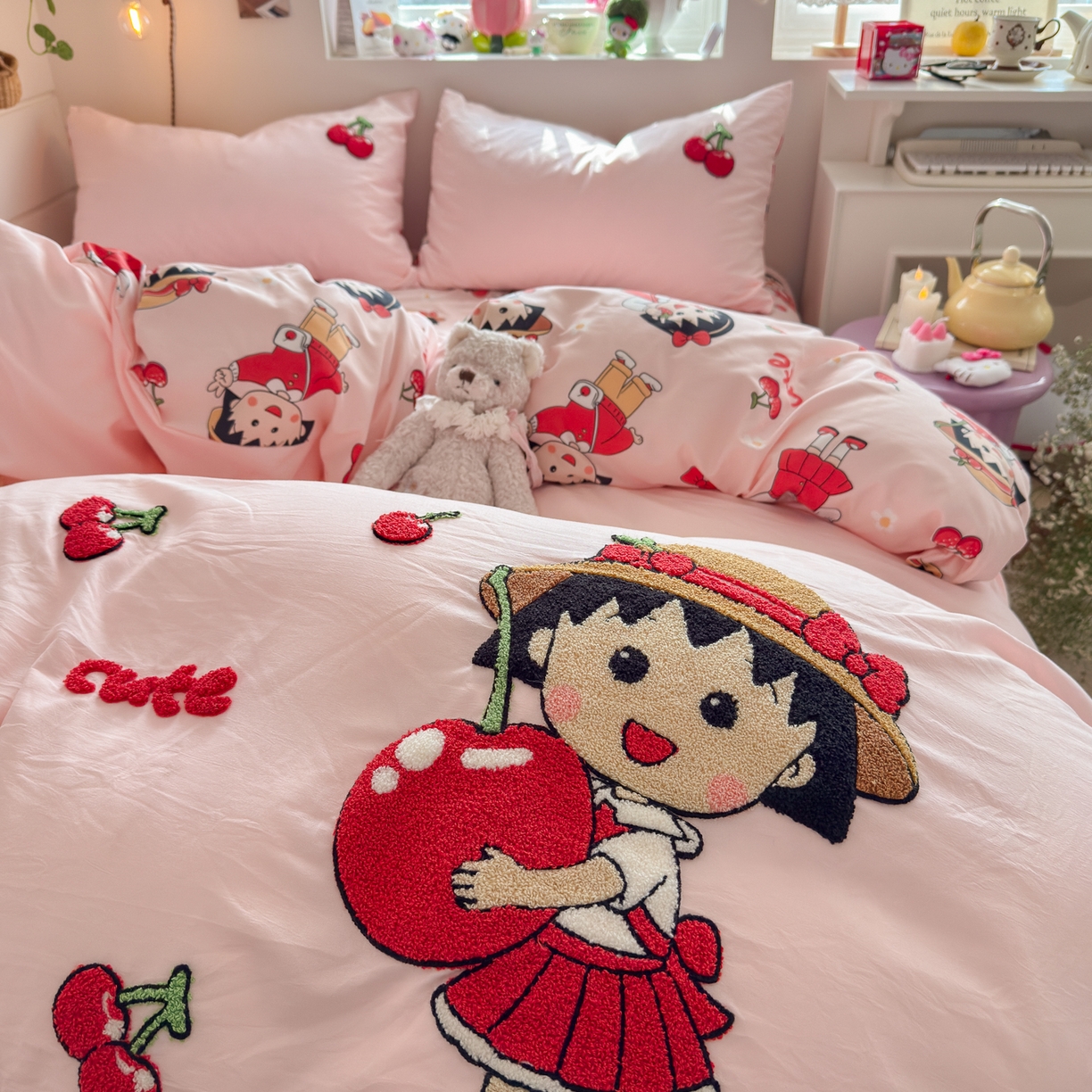 91家纺网 家纺一手货源 找家纺 优卡迪家纺馆 2026新款水洗棉印加绣四件套 草莓女孩-玉粉