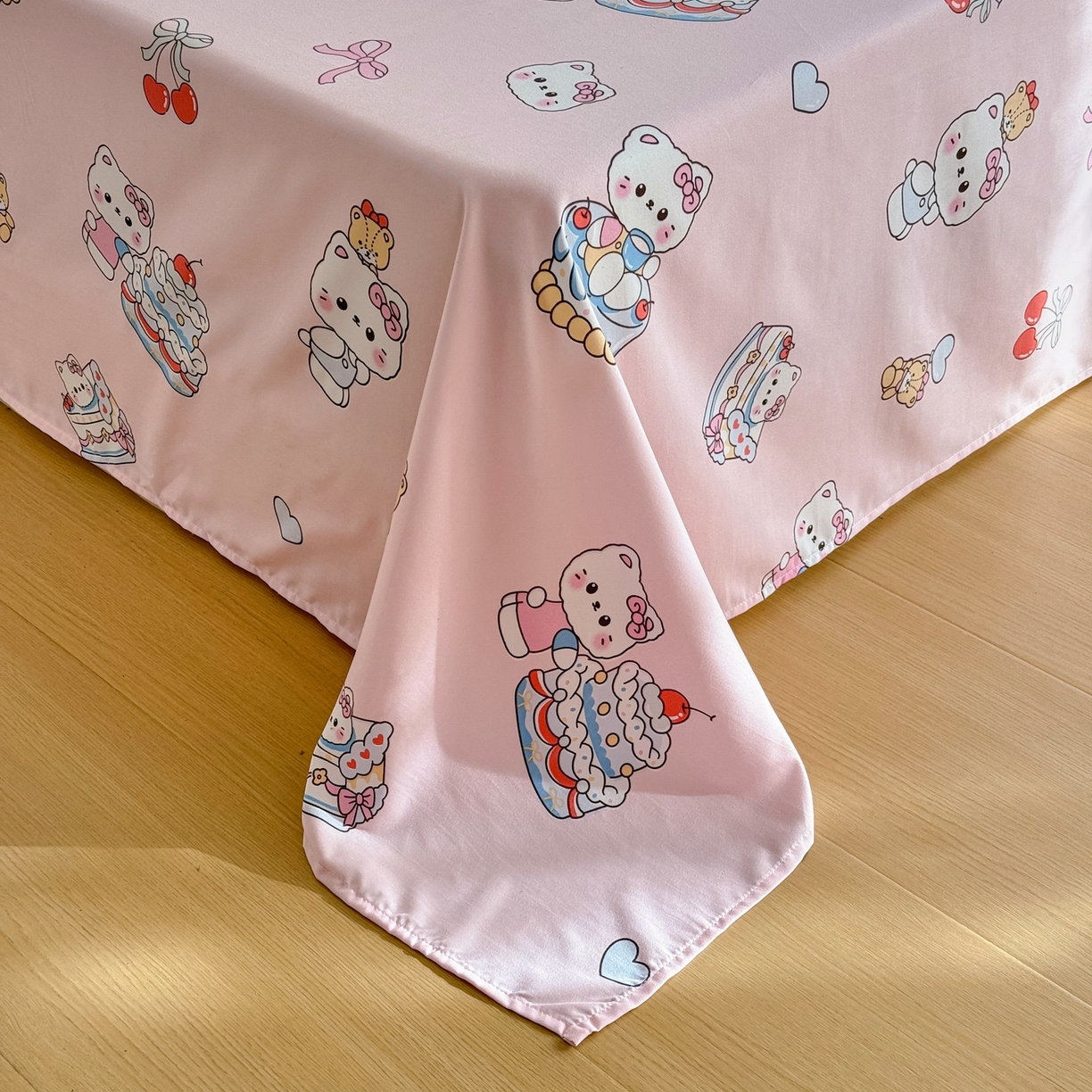 91家纺网 家纺一手货源 找家纺 优卡迪家纺馆 2026新款水洗棉印加绣四件套 蛋糕KT-浅粉