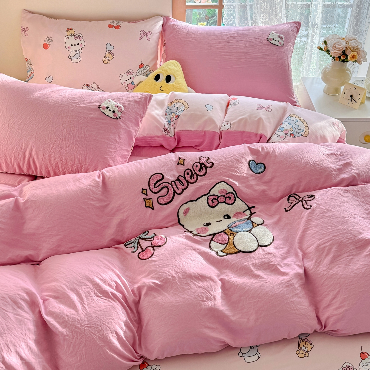 91家纺网 家纺一手货源 找家纺 优卡迪家纺馆 2026新款水洗棉印加绣四件套 蛋糕KT-浅粉