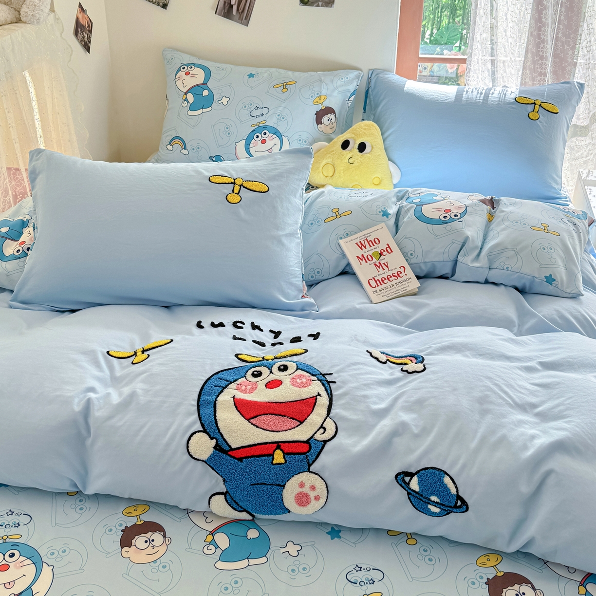 91家纺网 家纺一手货源 找家纺 优卡迪家纺馆 2026新款水洗棉印加绣四件套 机器猫-天蓝