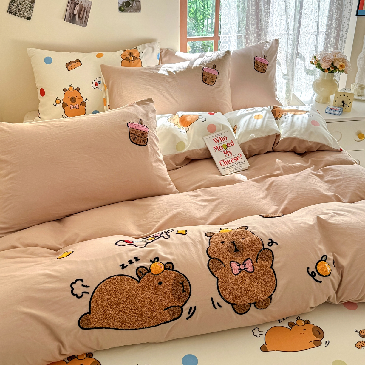 91家纺网 家纺一手货源 找家纺 优卡迪家纺馆 2026新款水洗棉印加绣四件套 卡皮巴拉-杏色