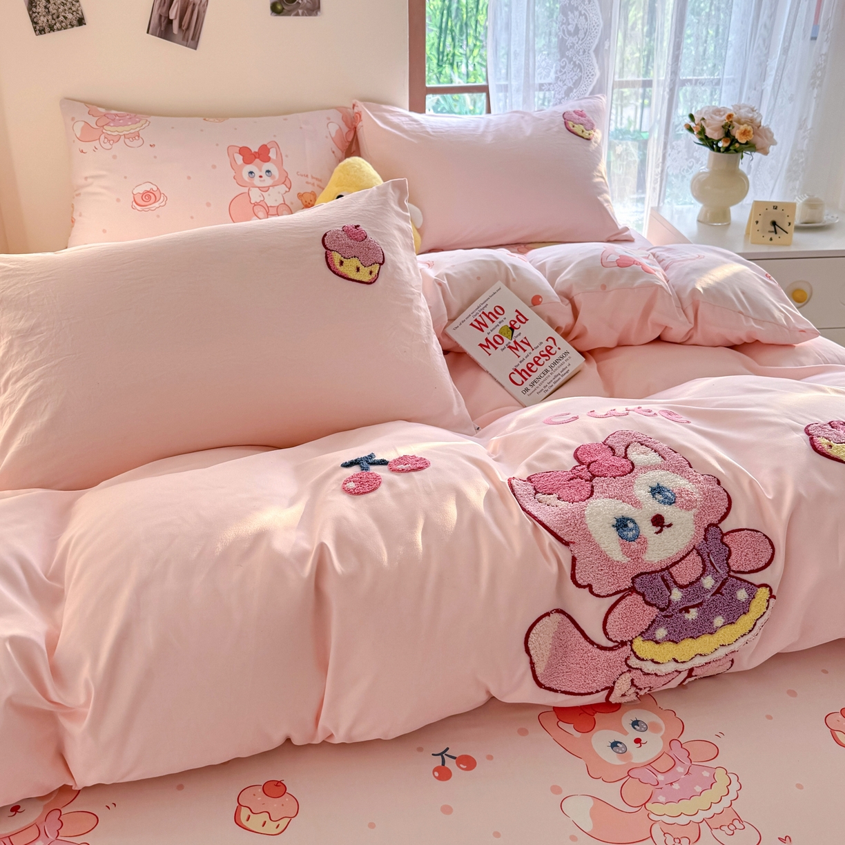 91家纺网 家纺一手货源 找家纺 优卡迪家纺馆 2026新款水洗棉印加绣四件套 玲娜-玉粉