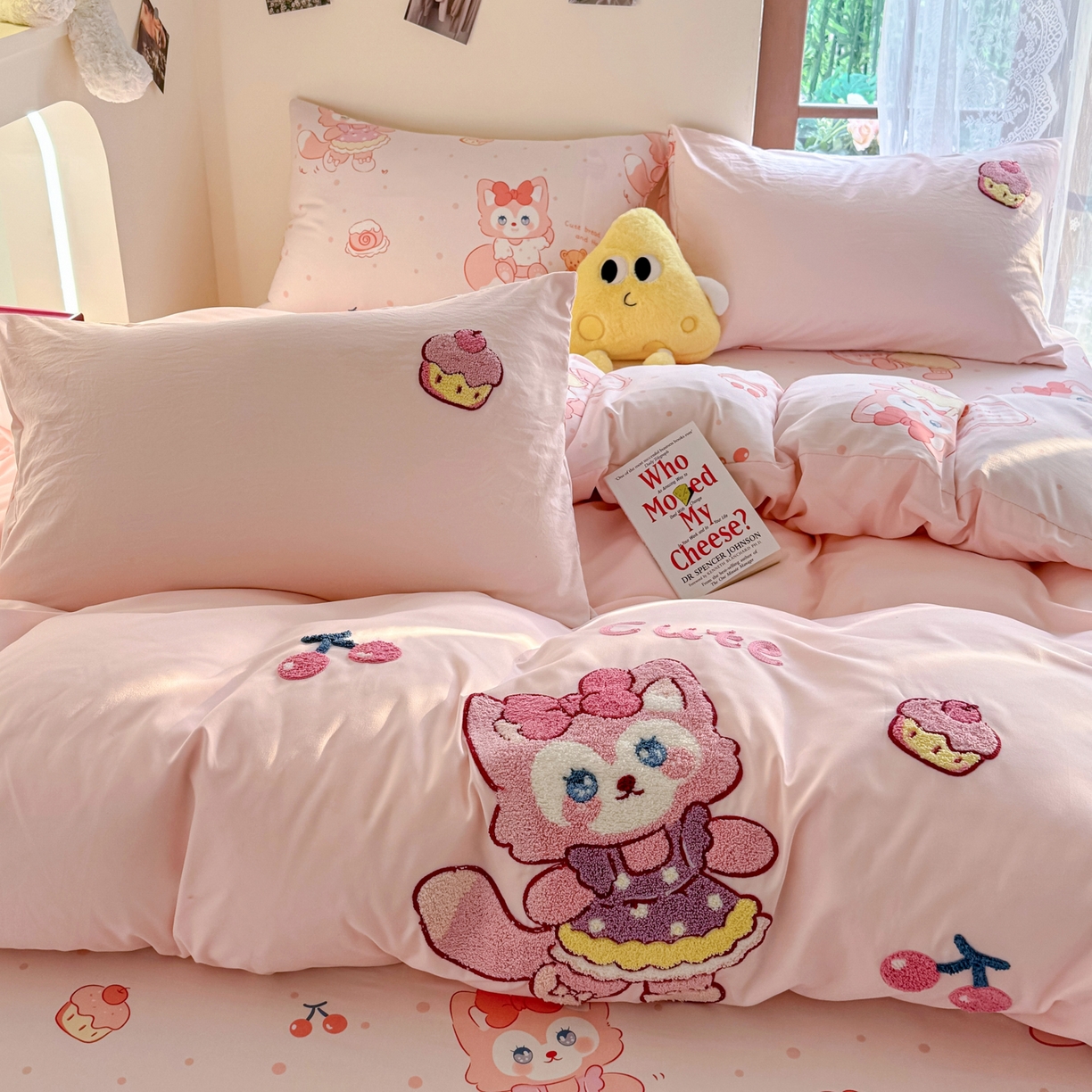 91家纺网 家纺一手货源 找家纺 优卡迪家纺馆 2026新款水洗棉印加绣四件套 玲娜-玉粉